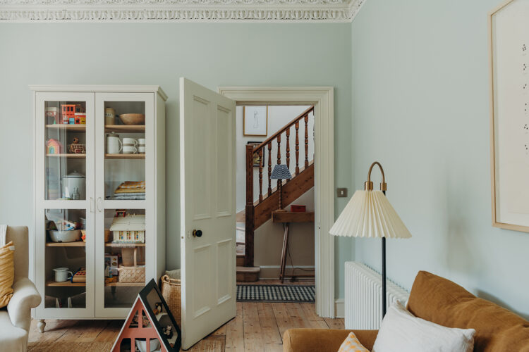 Siobhan Doherty blue room