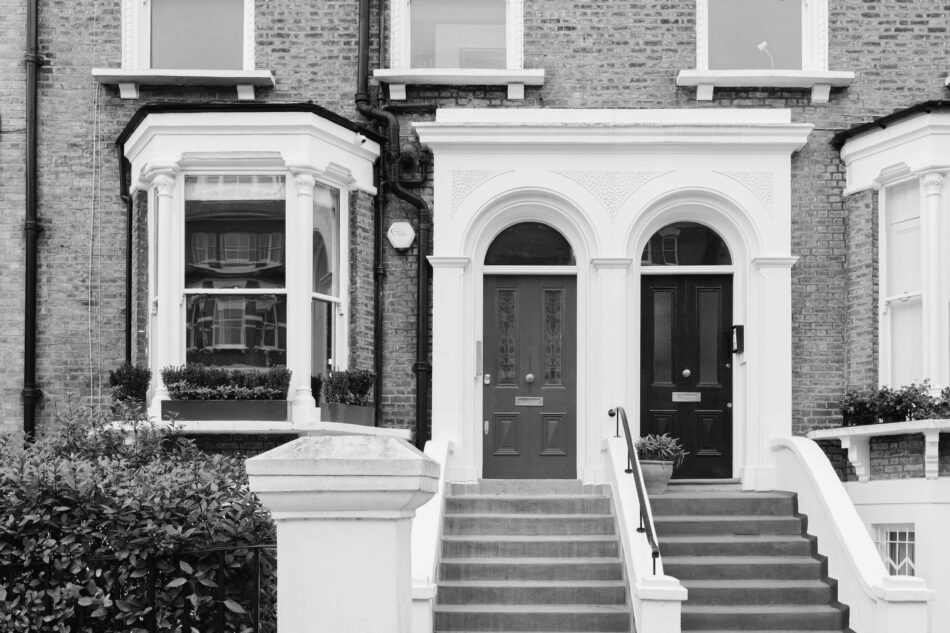 Steeles Road - Image 1