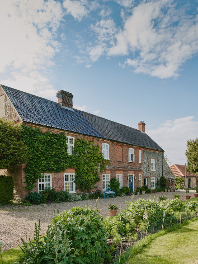 17th century farmhouse exterior