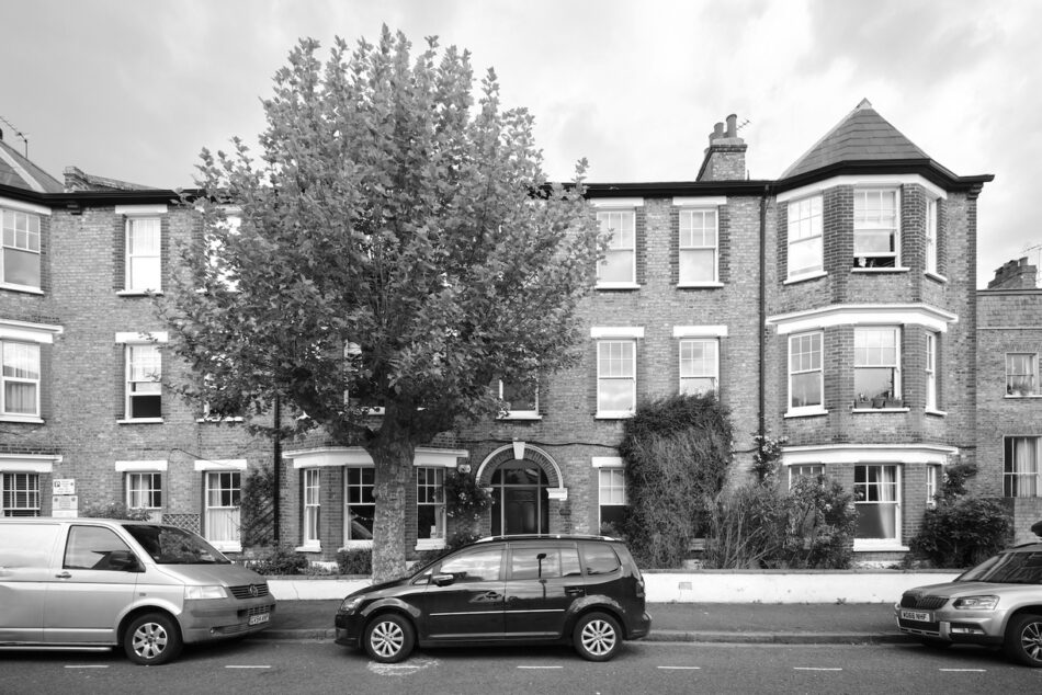Grove Mansions - Image 1