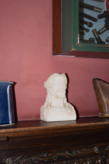 A Home with a History: a rare books dealer and a filmmaker open up the wings of their exuberant Arts and Craft home
